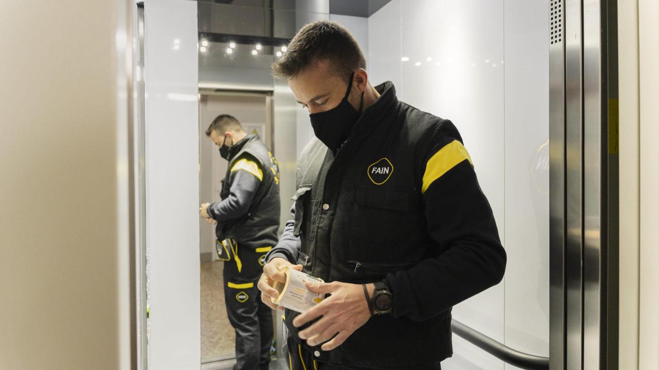 Servicio técnico de ascensores frente a averías y emergencias