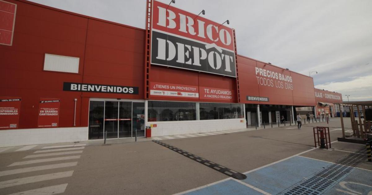 FAIN Puertas asume el mantenimiento integral de las puertas automáticas de Brico Depôt en España