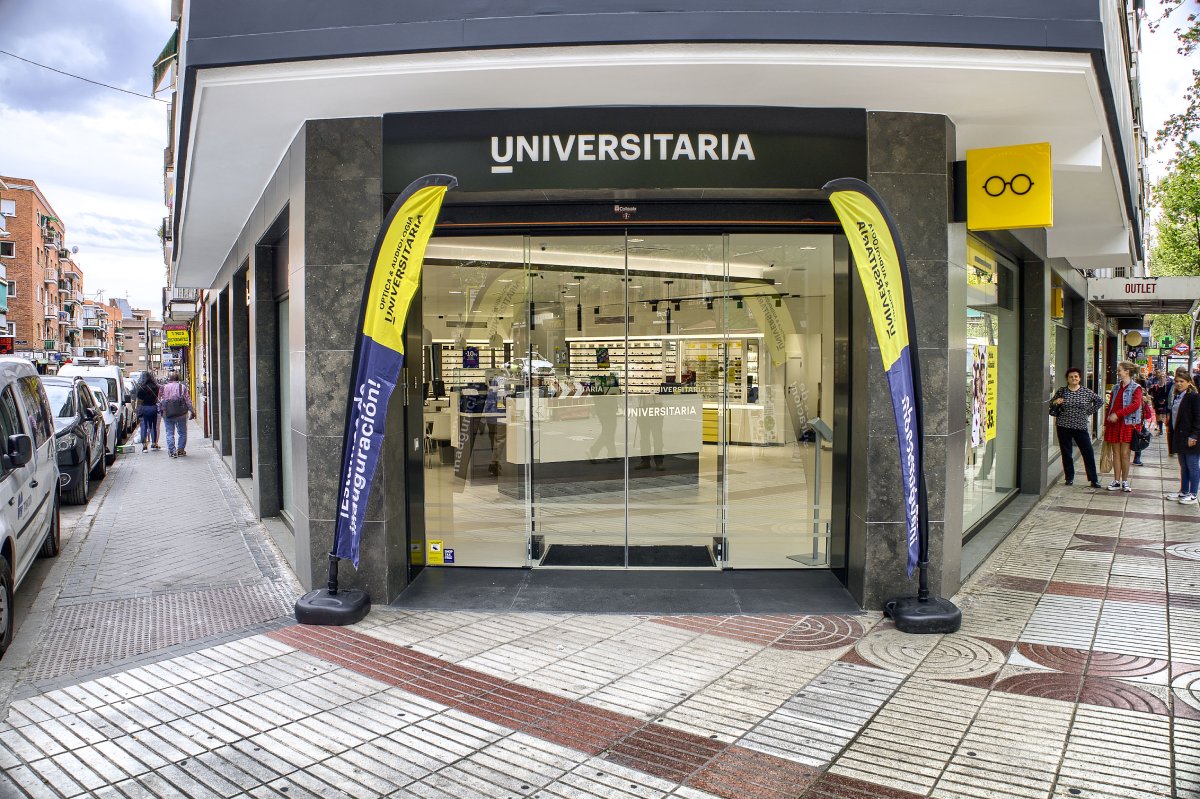 FAIN Puertas asume el mantenimiento de las puertas automáticas de Óptica Universitaria